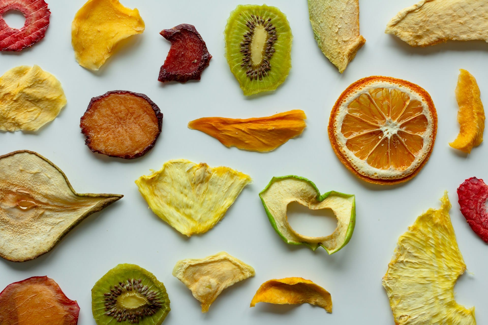 Saiba como desidratar frutas, legumes, ervas aromáticas, flores comestíveis e cogumelos com o desidratador, o sol e o forno doméstico