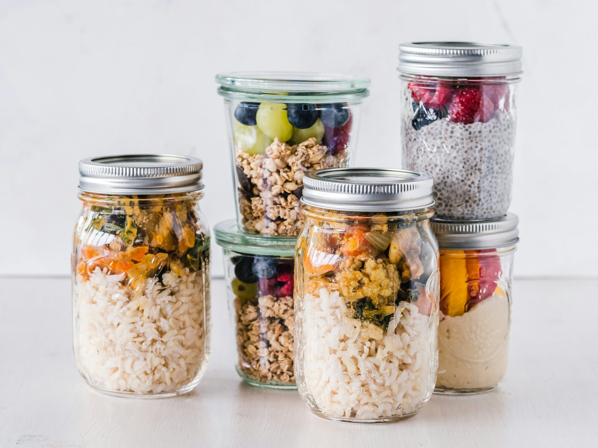 Aprenda 4 sugestões para lanches caseiros deliciosos e saudáveis, crie lanches sustentáveis e caseiros para crianças e adultos com ingredientes e passos simples