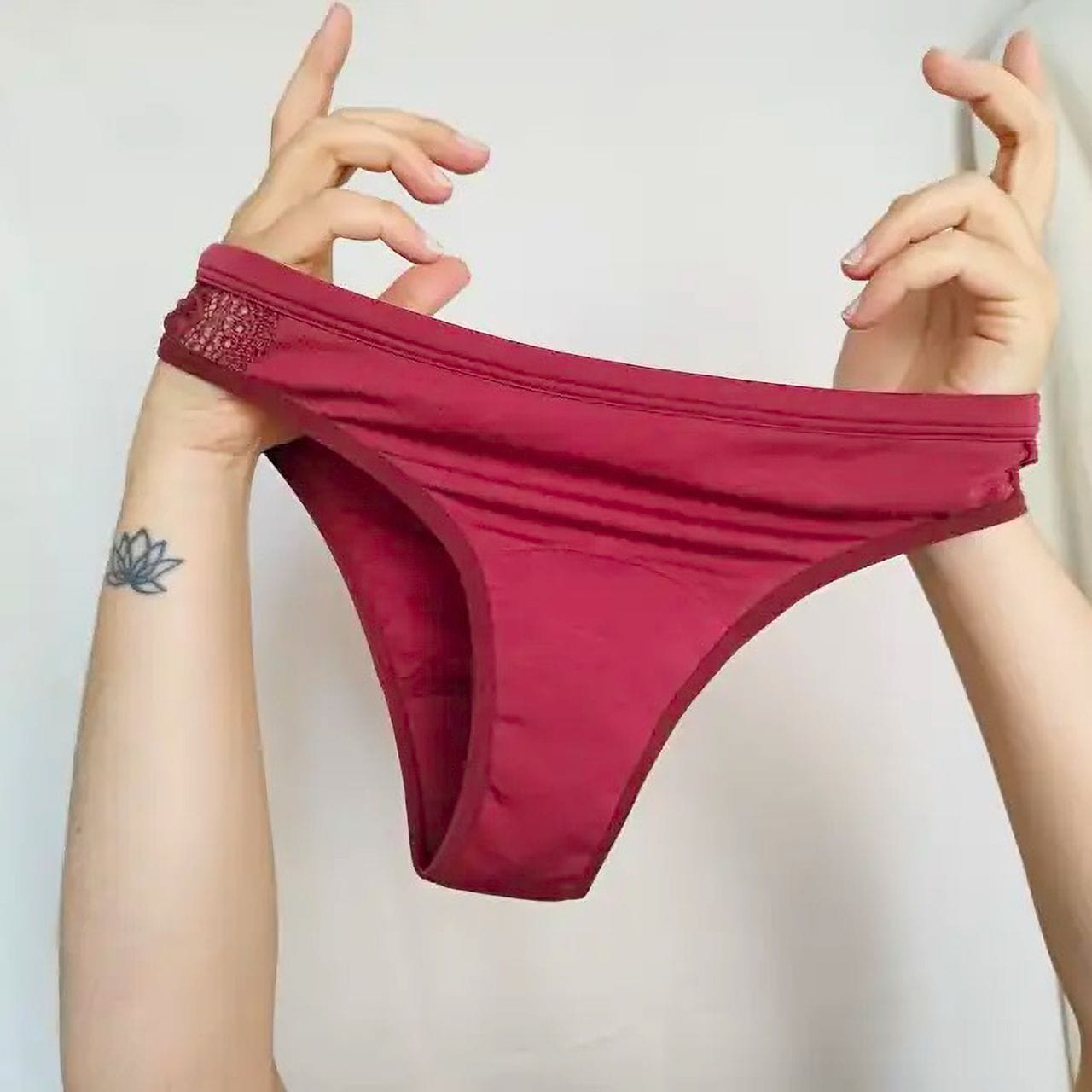 Dicas sobre a utilização e lavagem de pensos reutilizáveis de tecido e cuecas menstruais para uma utilização simples e descomplicada