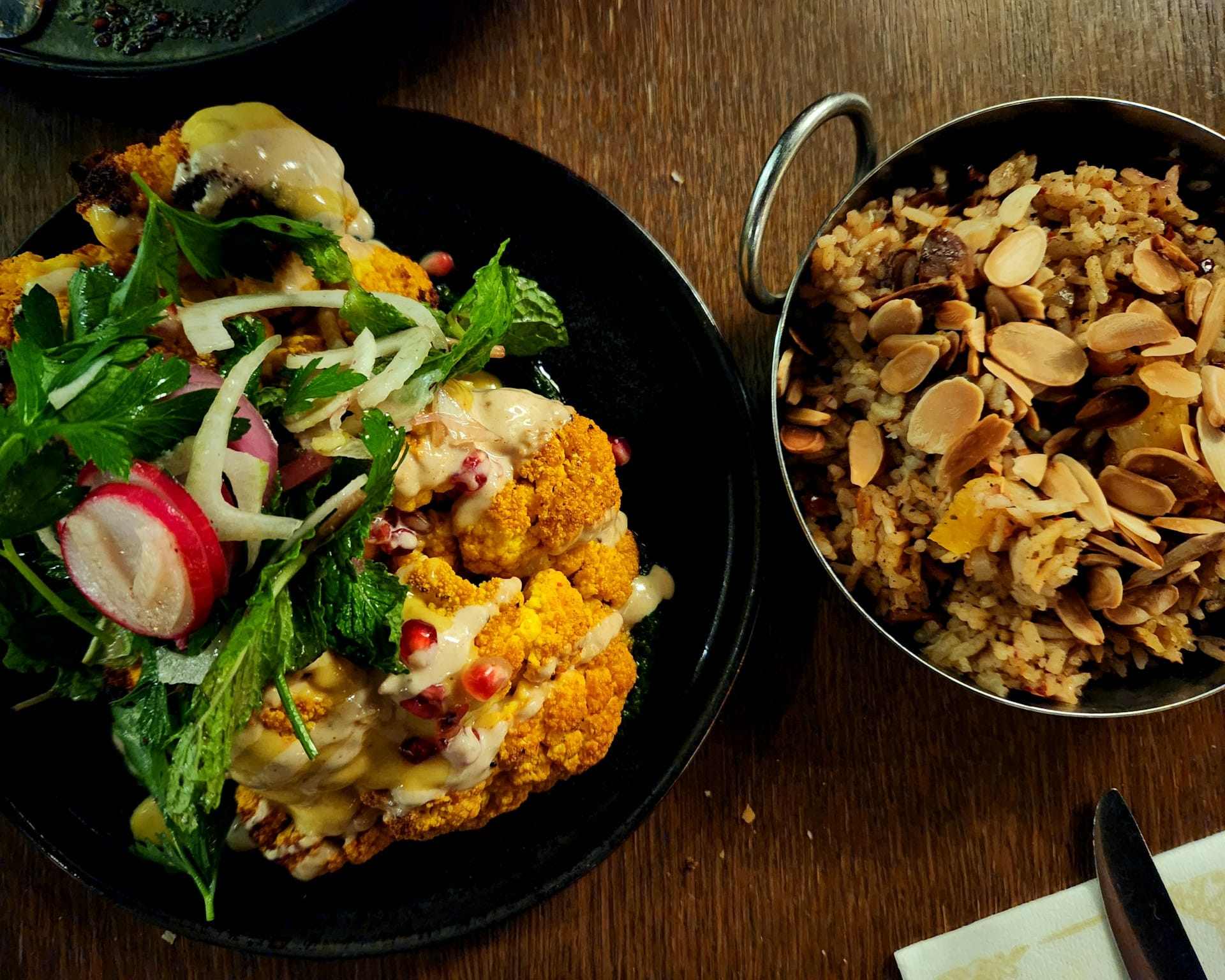 Proposta de menu de natal vegan com entrada prato principal e sobremesa que irão fazer as delícias dos veganos e dos carnívoros da família