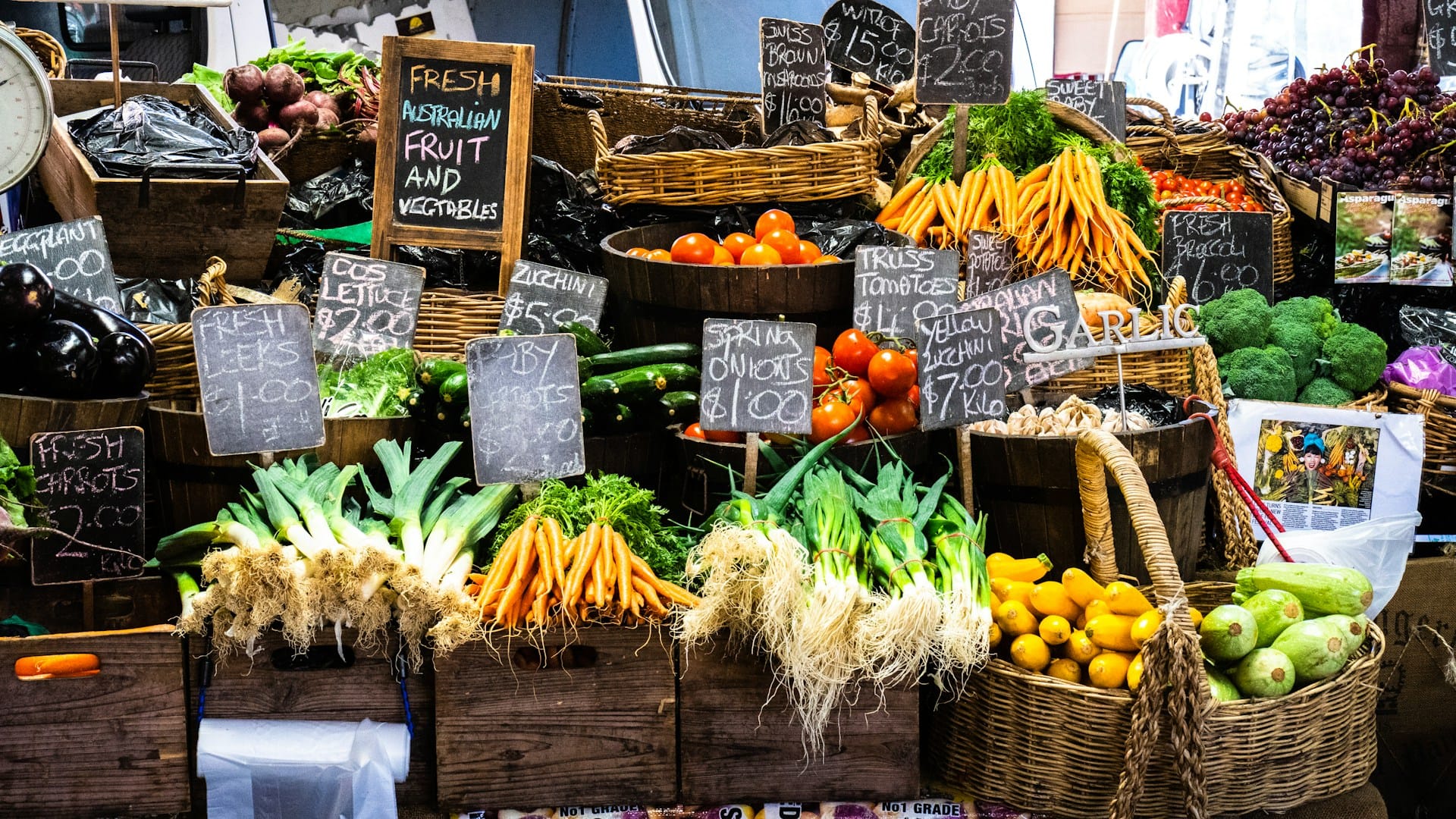 Lista de hortícolas legumes frutas frutos secos e pescado sazonal e em época para comprar em Portugal continental em dezembro janeiro fevereiro e março