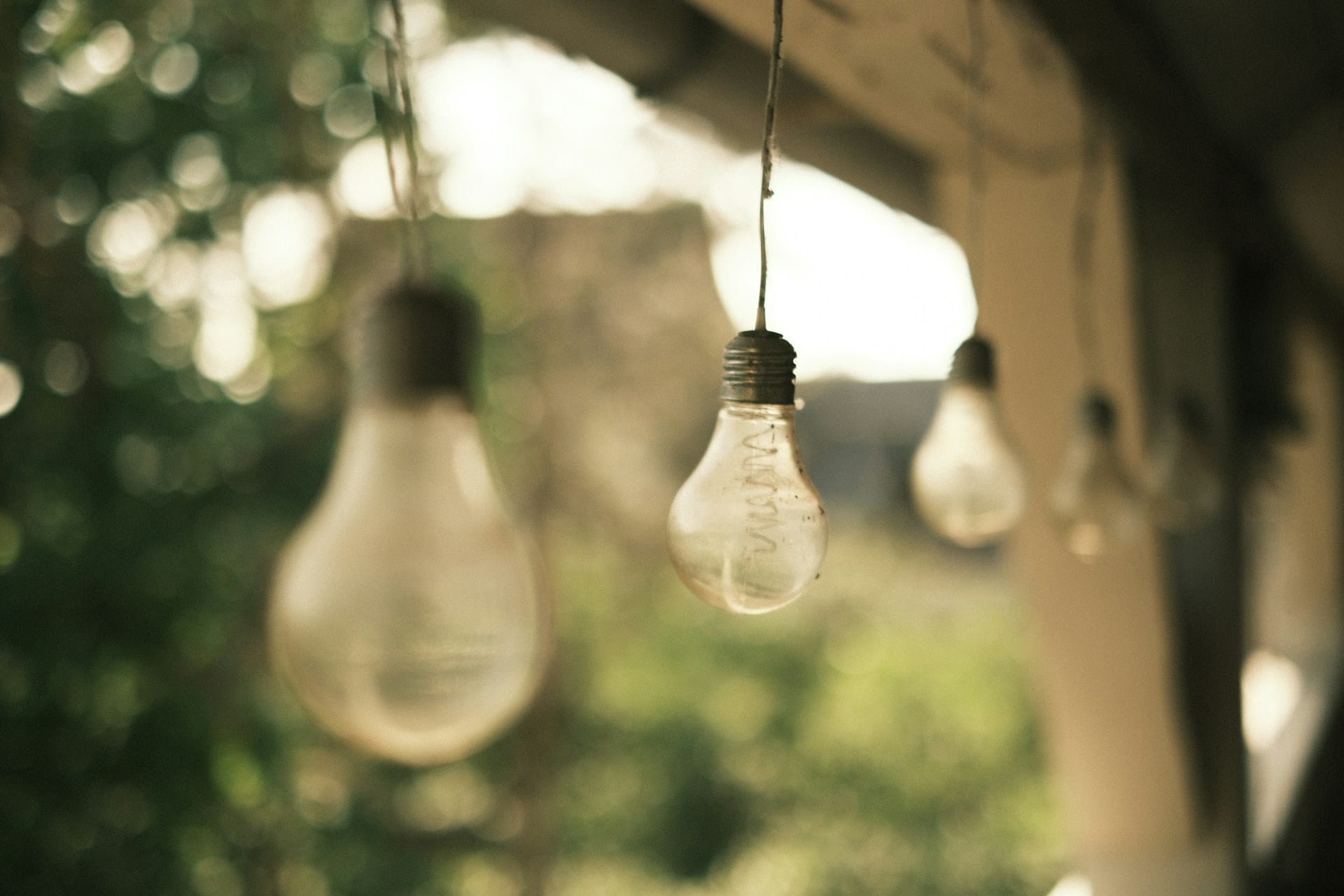 Sugestões de poupança energética ambiental e económica como poupar energia e água pode poupar dinheiro e o ambiente