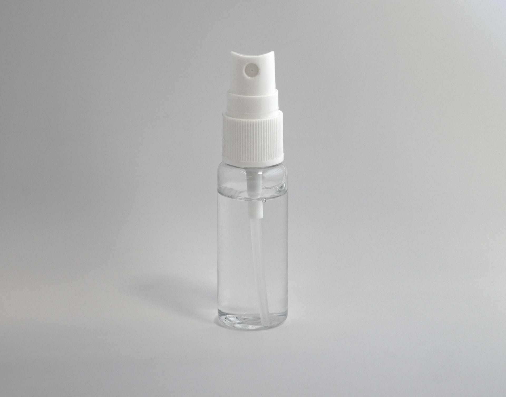 Aprenda a criar spray para hálito fresco natural e caseiro e mantenha a boca limpa e com aroma fresco