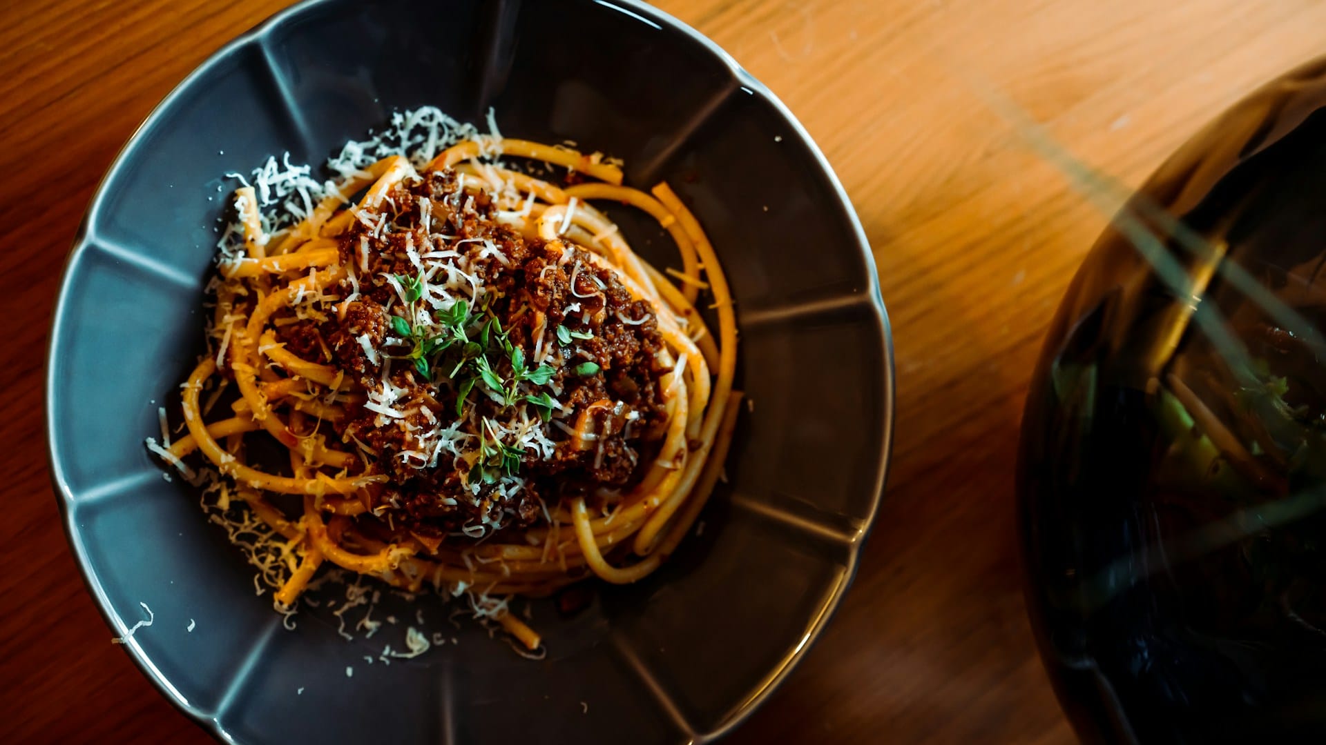 Aprenda a cozinhar bolonhesa de lentilhas uma opção sem carne para um menu vegan mas não vai dar pela sua falta