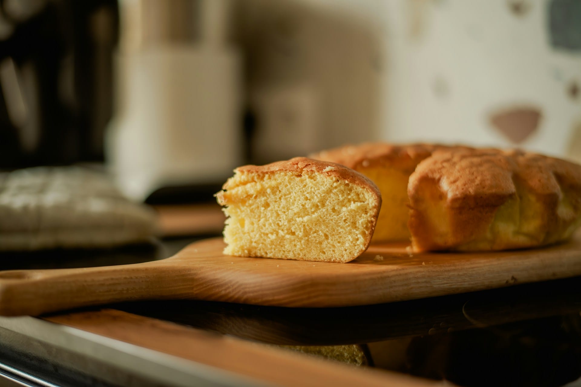 Sugestão de receita de pão-de-ló uma sobremesa tradicional da páscoa que não deixará ninguém indiferente