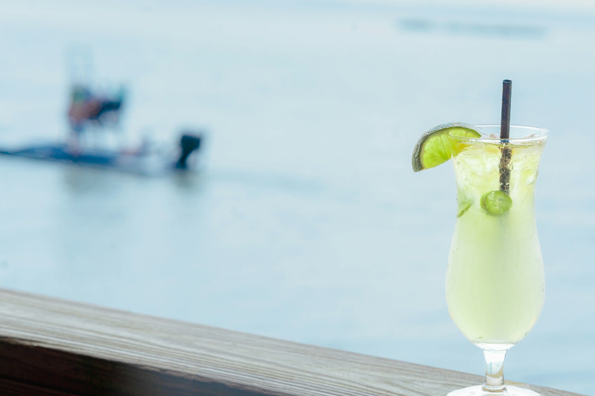 Aprenda a criar o cocktail daiquiri e surpreenda a sua mãe neste dia especial