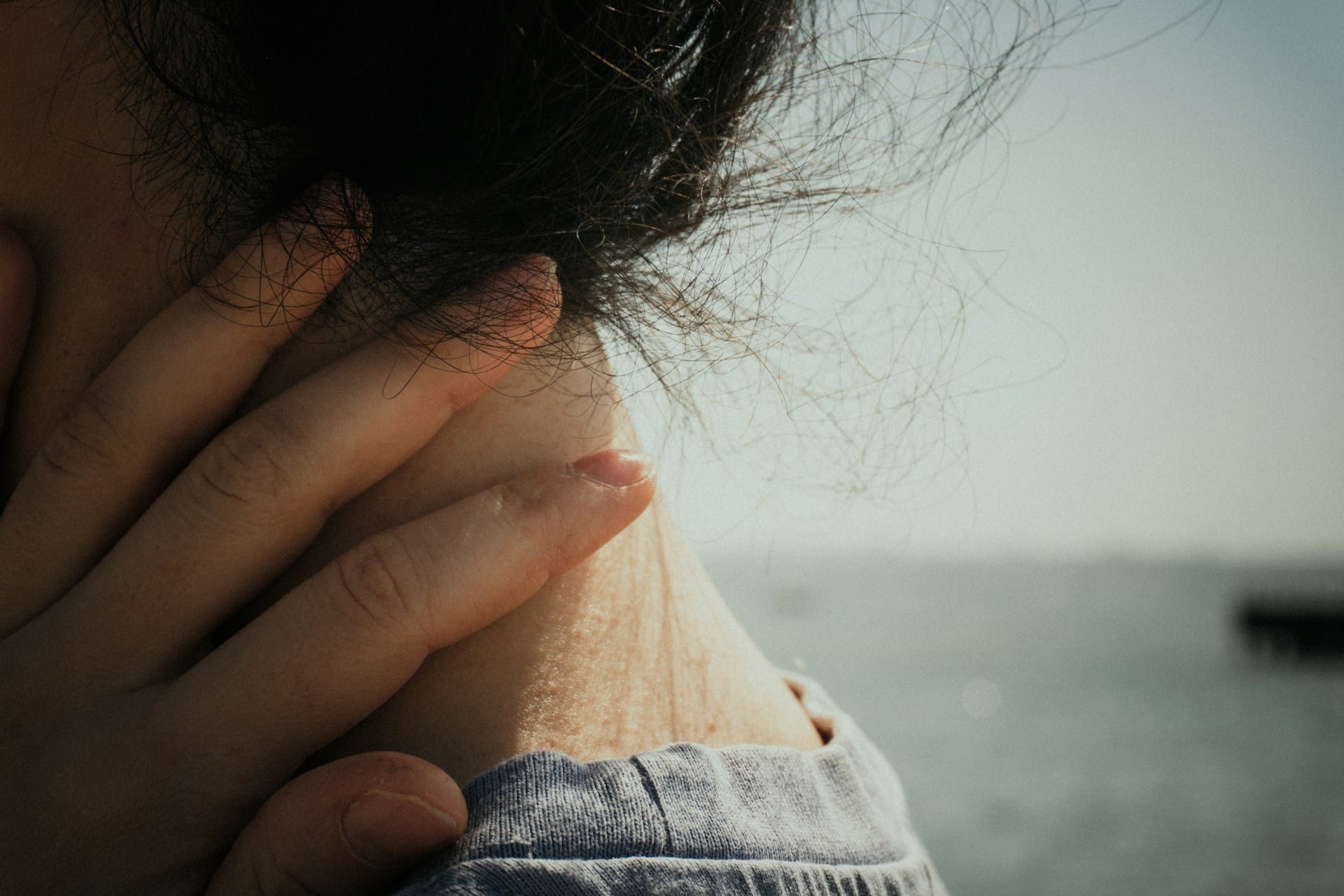 Como utilizar cosméticos naturais para aliviar dores localizadas e inflamações musculares tendinites e até lesões