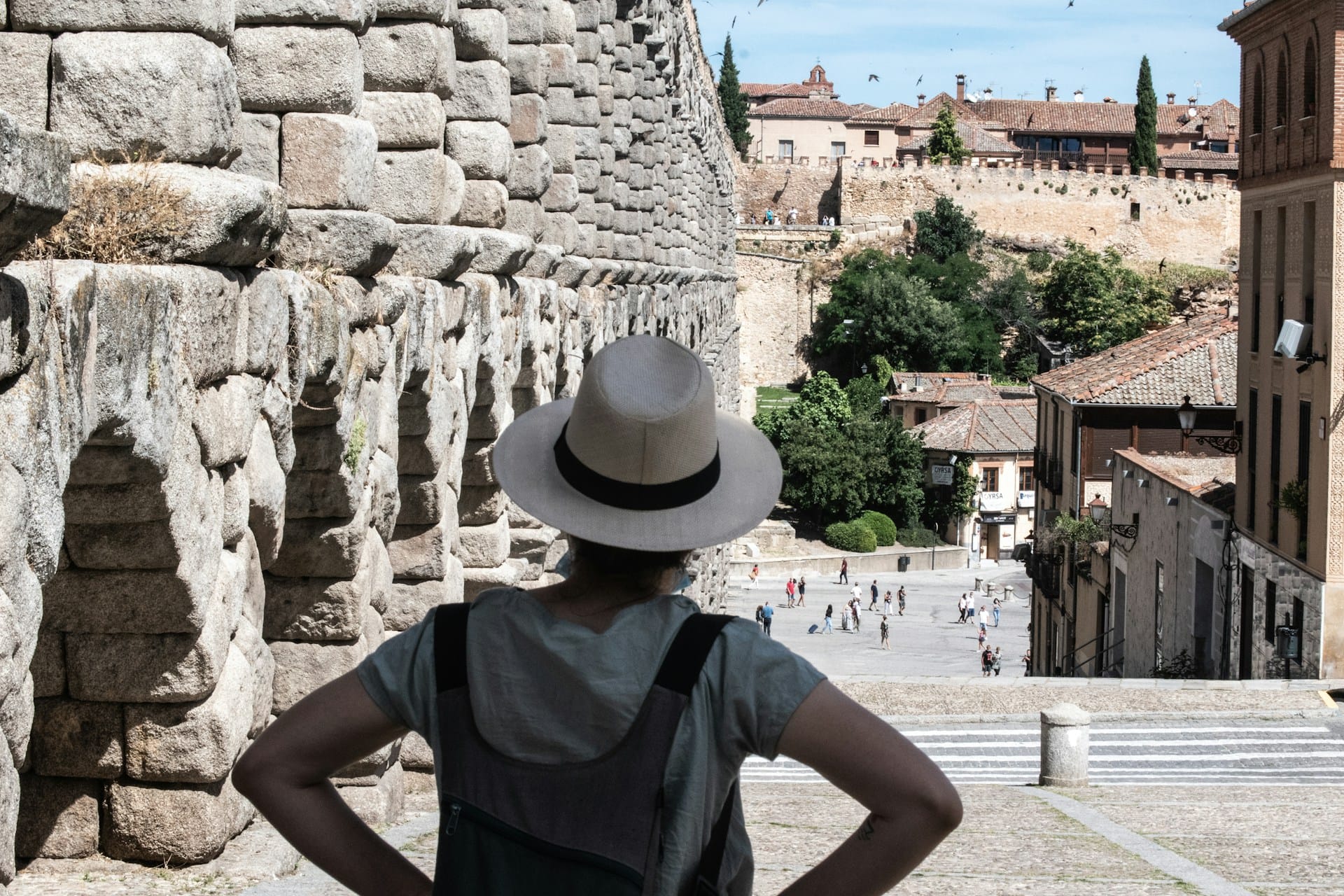 Como podemos cumprir férias sonho sendo viajantes sustentáveis adotando atitudes e gestos simples e eficazes para reduzir o impacto