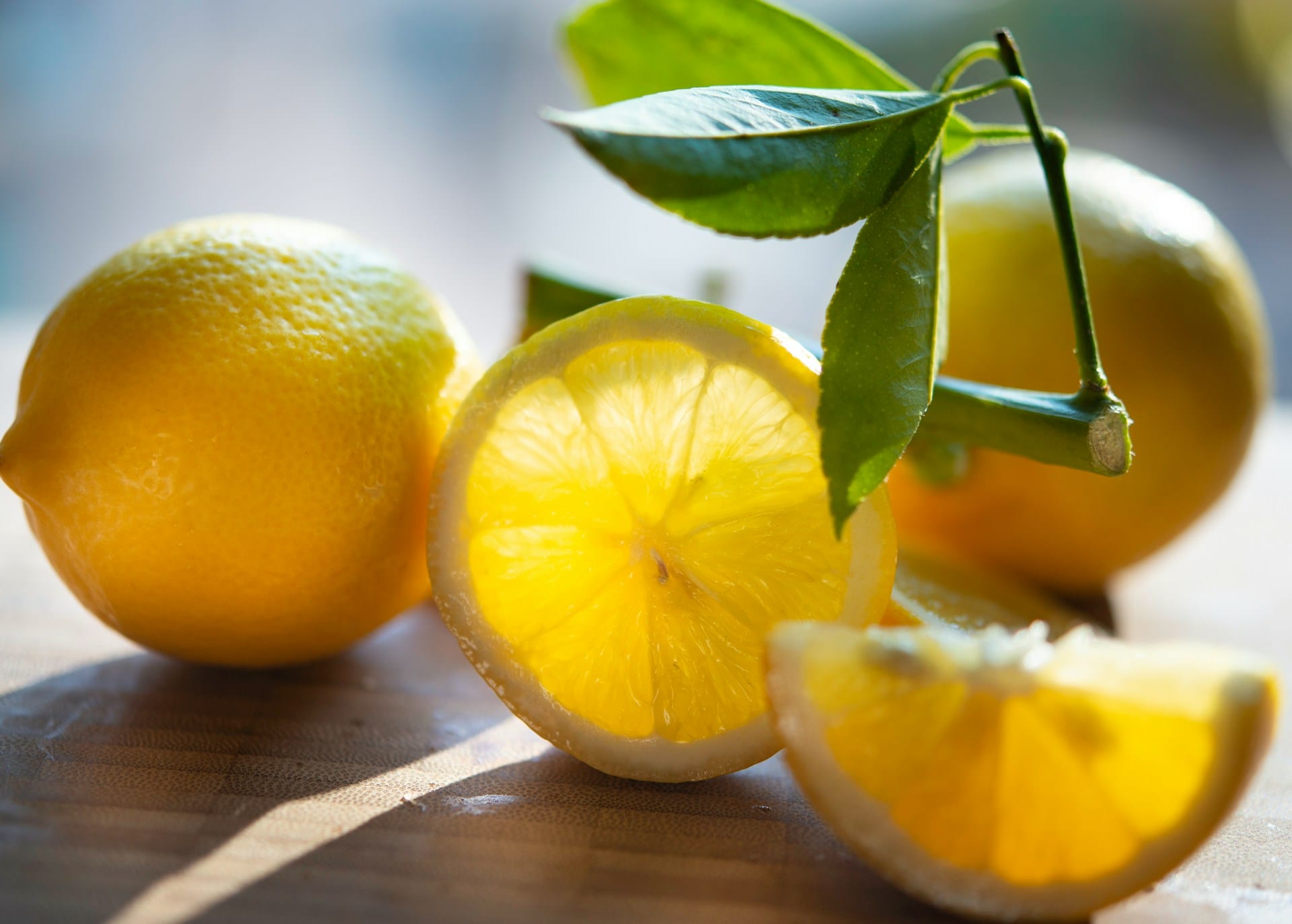 Como utilizar o aroma dos citrinos para afastar e repelir mosquitos de forma natural