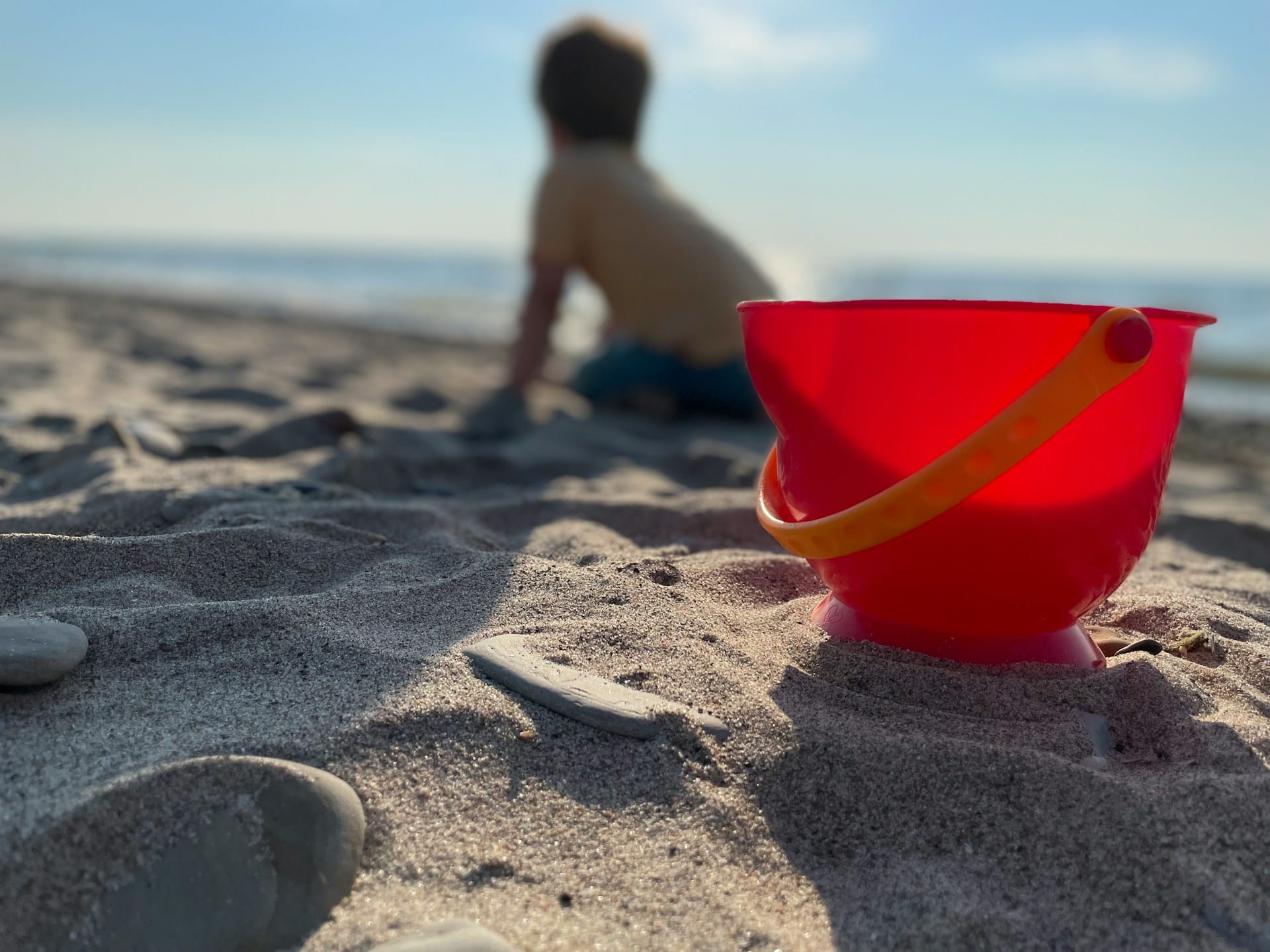Sugestões de atividades e brincadeiras na praia e cuidados a ter